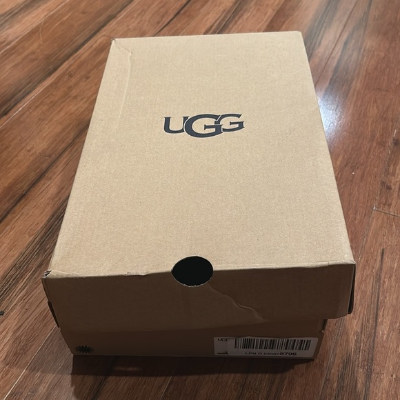 Ugg Disquette chestnut platform slipper size 9, lightly worn in the box - Picture 12 of 12